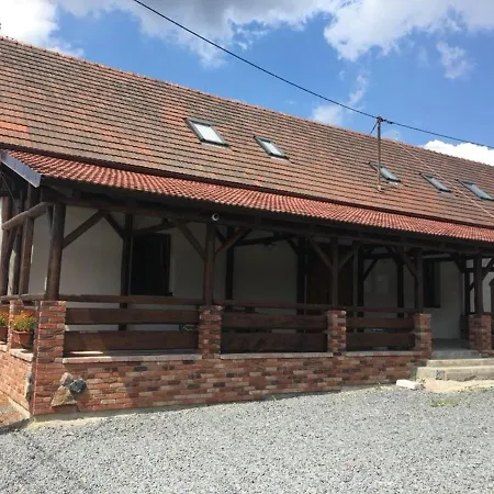Affittacamere Penzion, Restaurace Jaro Brdy *