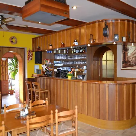 Affittacamere Penzion, Restaurace Jaro Brdy Vesin