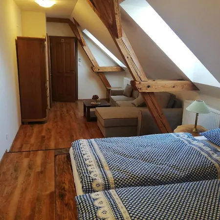 Penzion, Restaurace Jaro Brdy * Vesin